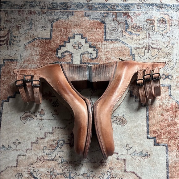 Freebird Randi Tan Leather Heels with Triple Strap - Picture 2 of 9